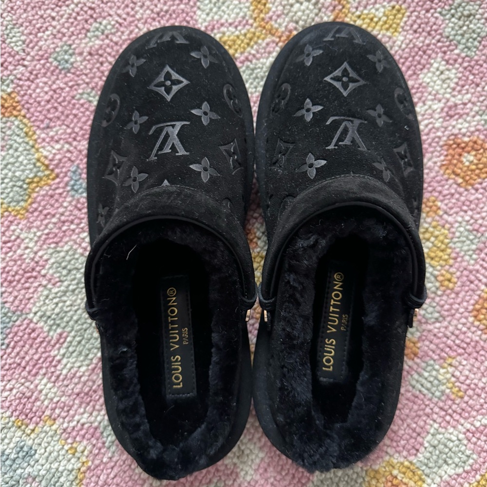 louis vuitton fur slides